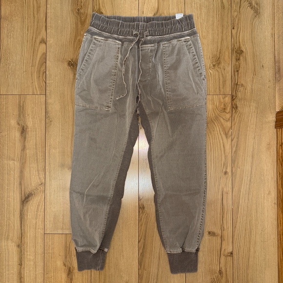 JAMES PERSE - Contrast Sweatpants in Army Green size: 1 - Picture 5 of 13